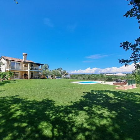 Apartments Villa Sotlar With Pool Umago Exterior foto