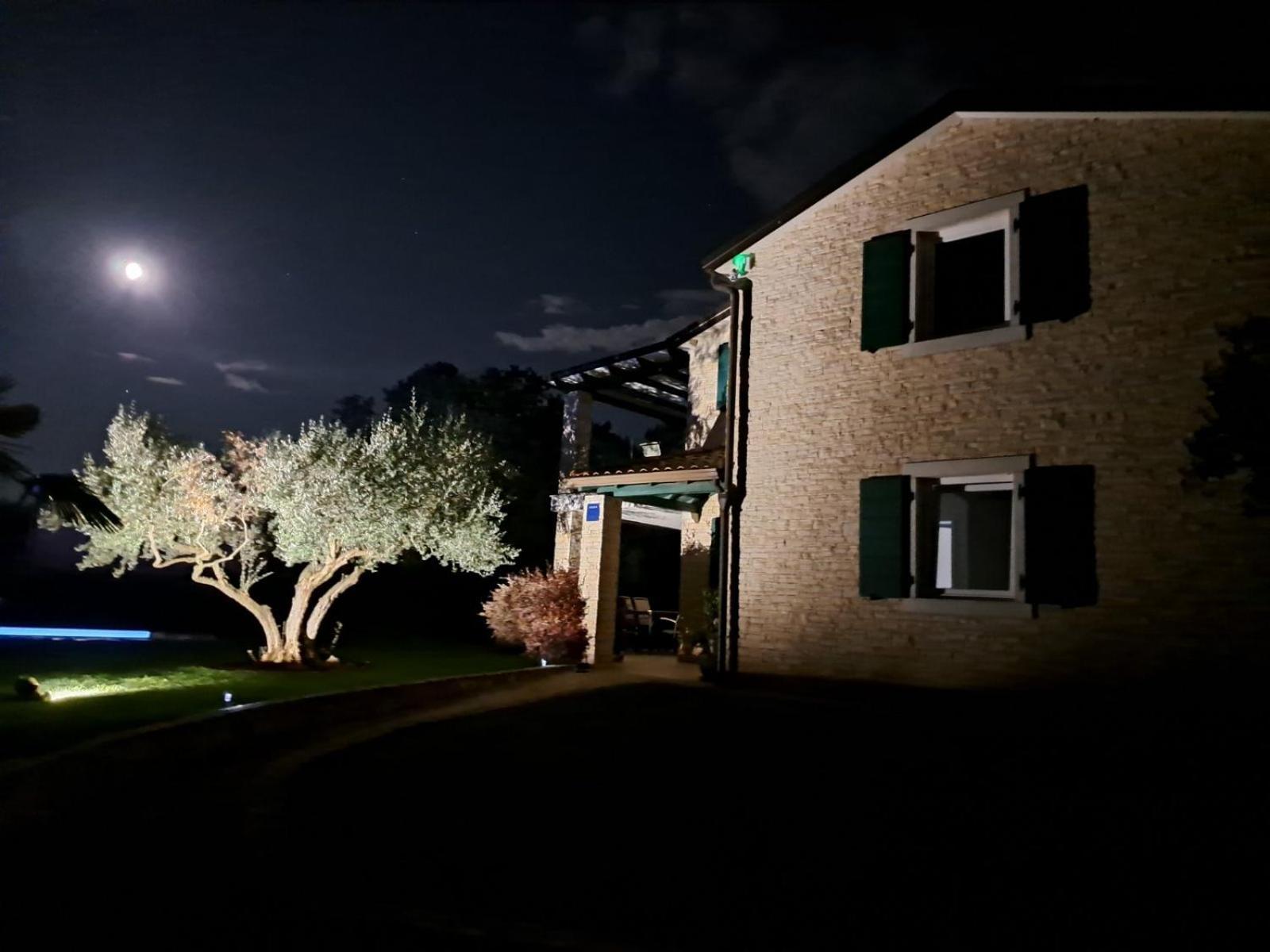 Apartments Villa Sotlar With Pool Umago Exterior foto