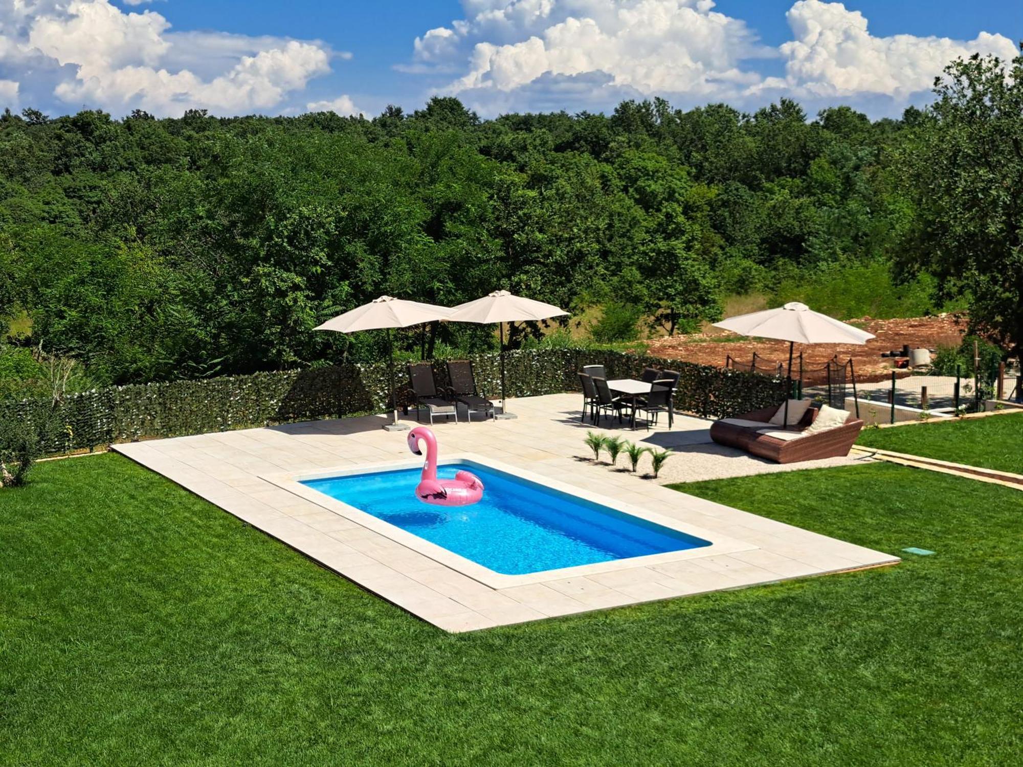Apartments Villa Sotlar With Pool Umago Exterior foto